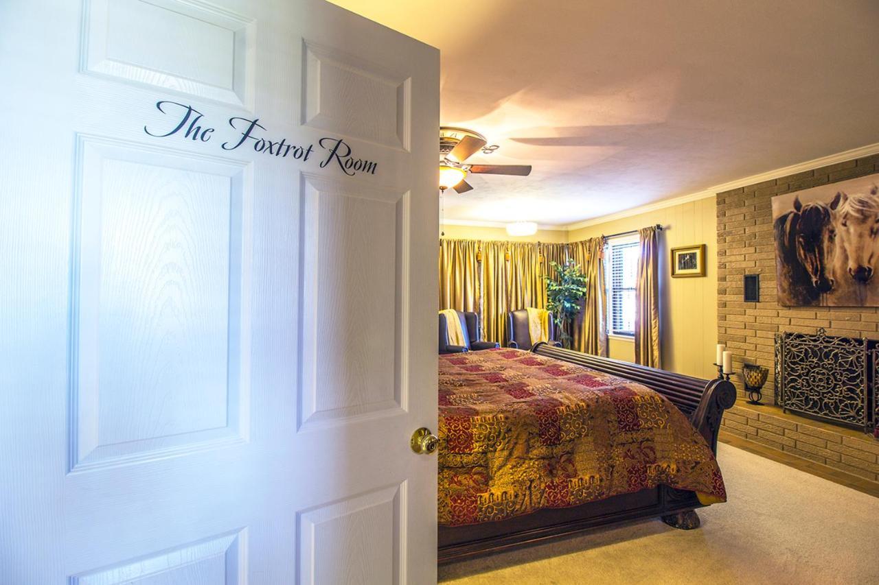 The Foxtrot Inn Ava Kamer foto